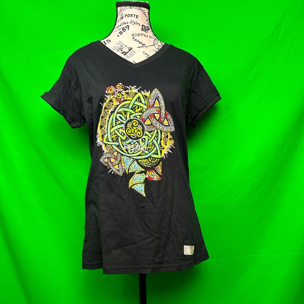 NWT Irish Celtic Motif 100% Cotton V-neck Women’s T-shirt. Color Black. Size XL.